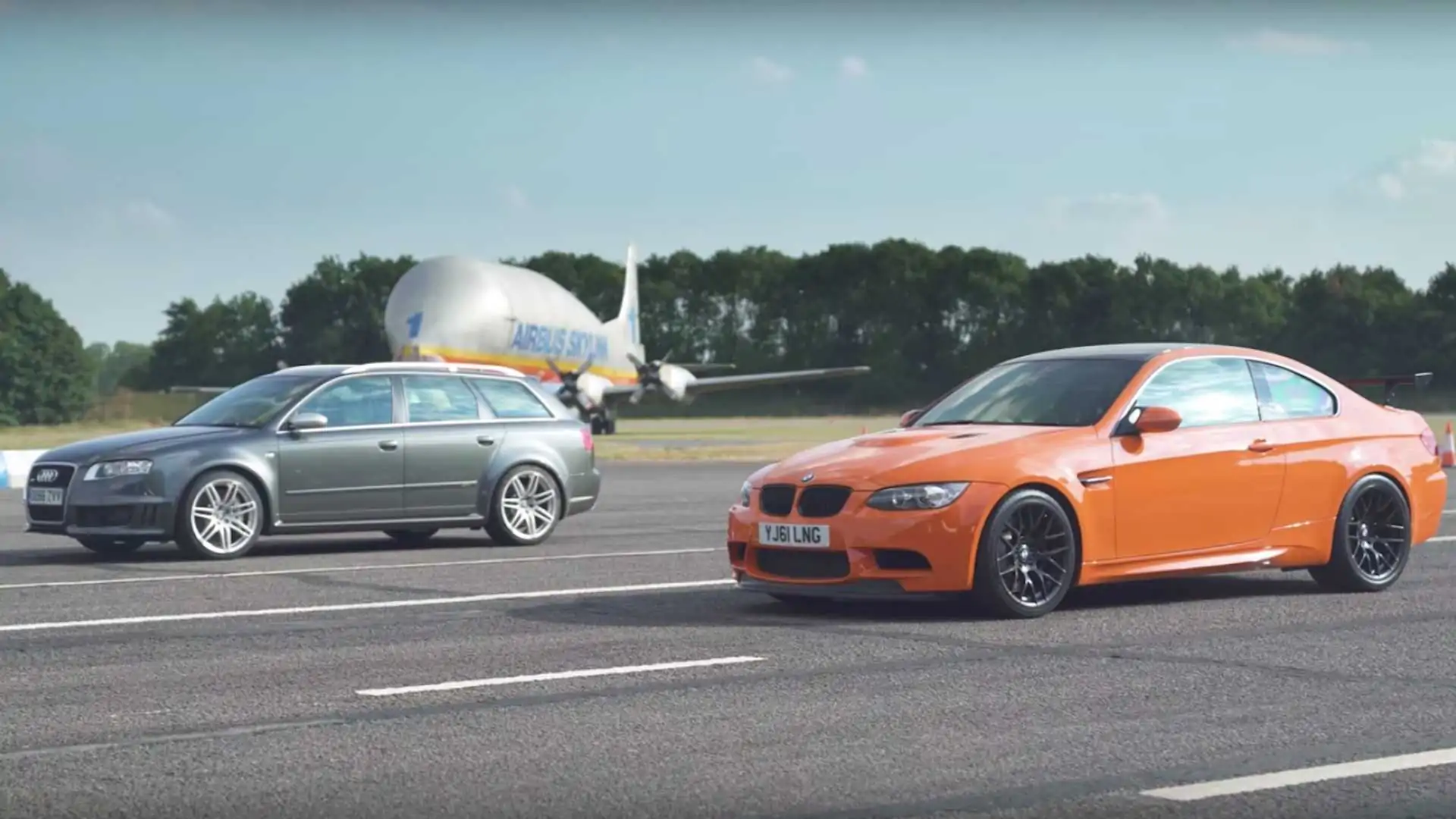 BMW E92 M3 GTS Faces Audi RS4 B7 In Drag Race