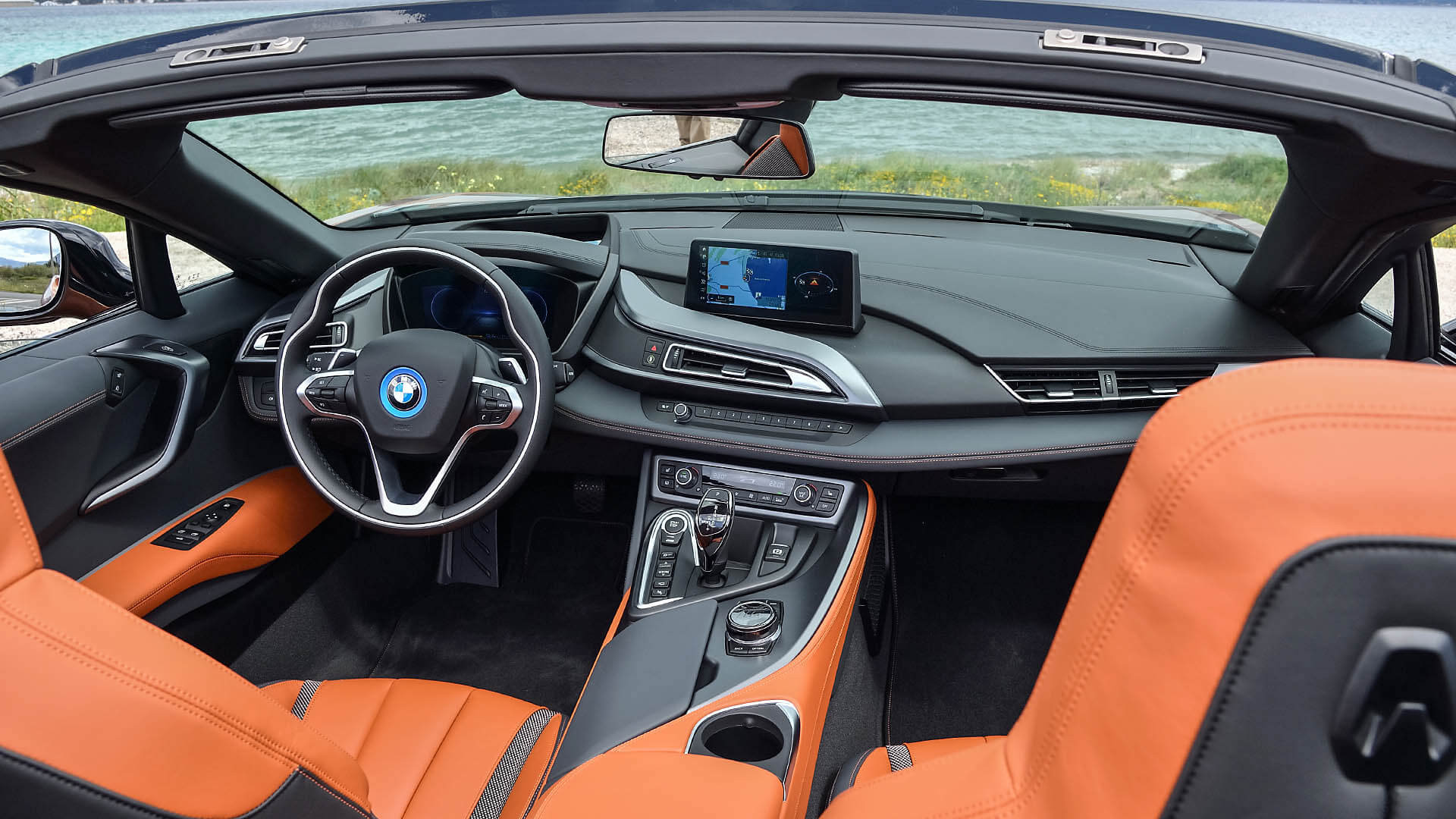 BMW Wants to Keep i8 Roadster Sales Up With Special Editions