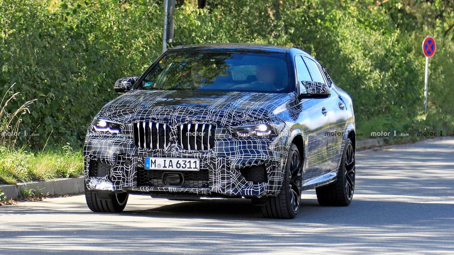 2020 BMW X6 M - Captured in Black Suit