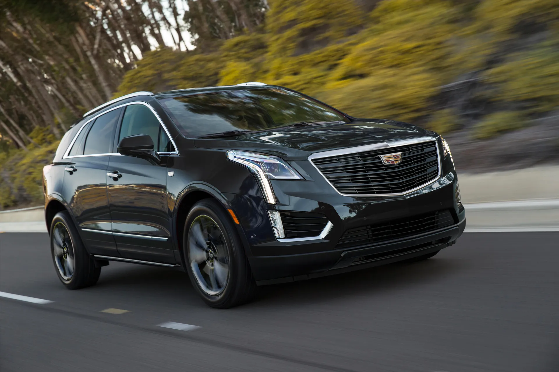 Cadillac XT5 Sport Package Introduces Chicago's Darker Design