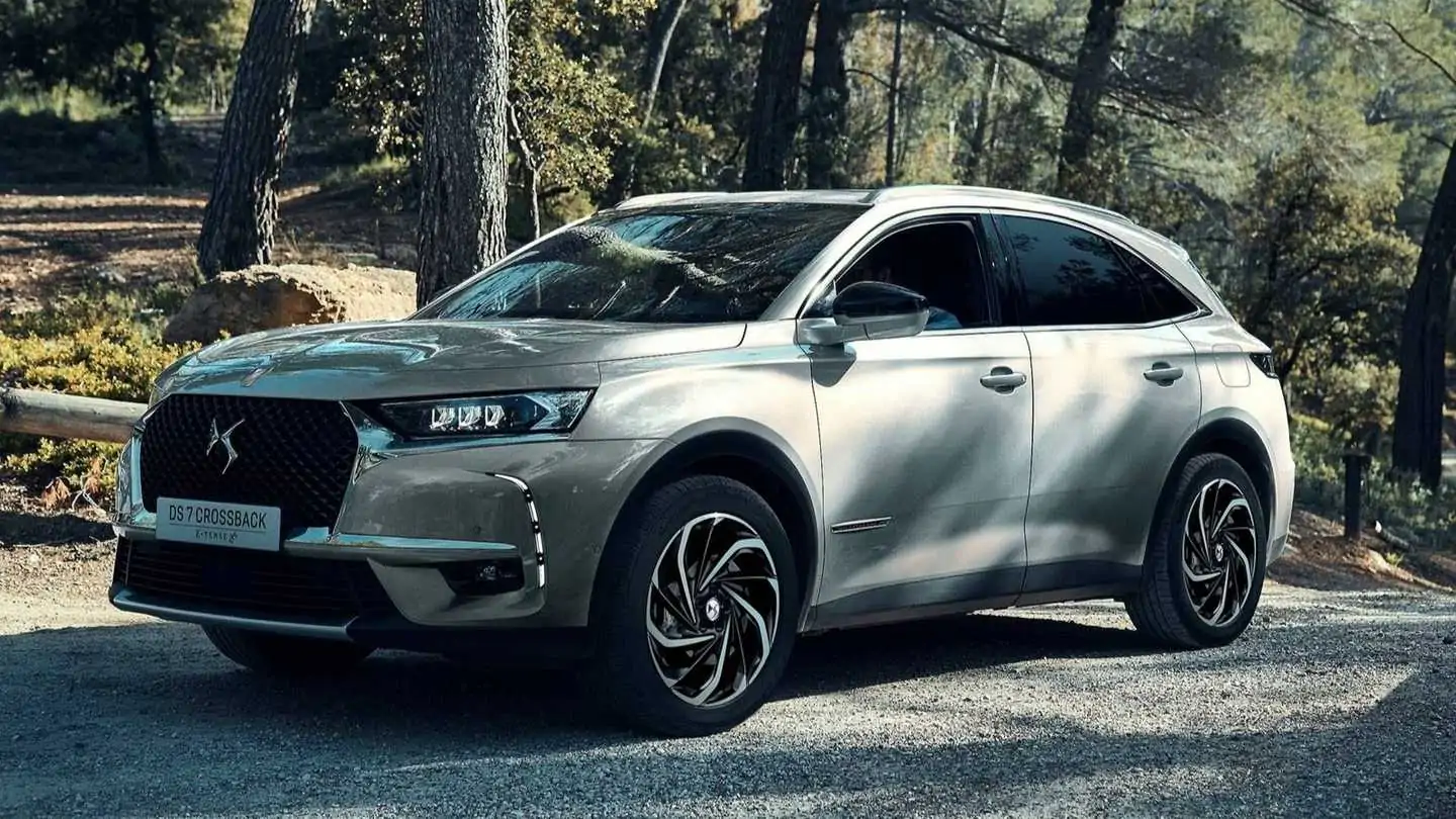 DS7 Crossback E-Tense 4x4 Revealed With 296-HP Plug In Hybrid Setup