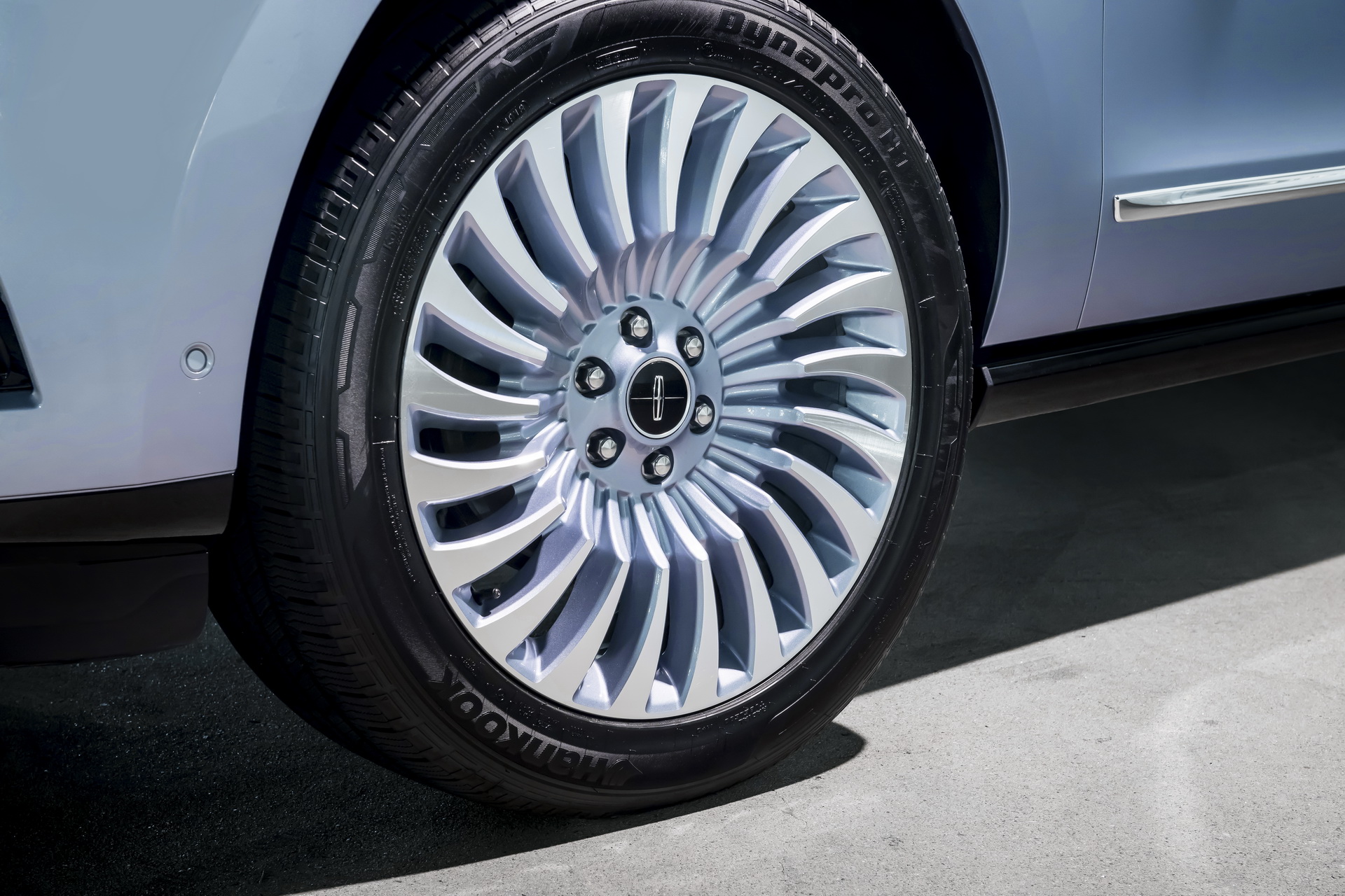 Jay Leno Gets a Custom Touch for Lincoln Navigator Black Label at SEMA