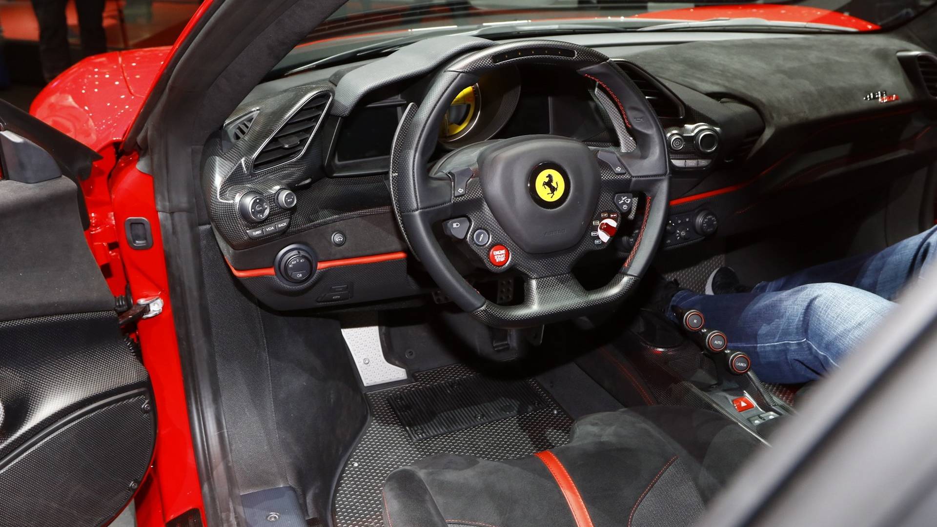 Ferrari 488 Pista Speeds to 62 MPH/100 KPH in 2.26 Seconds