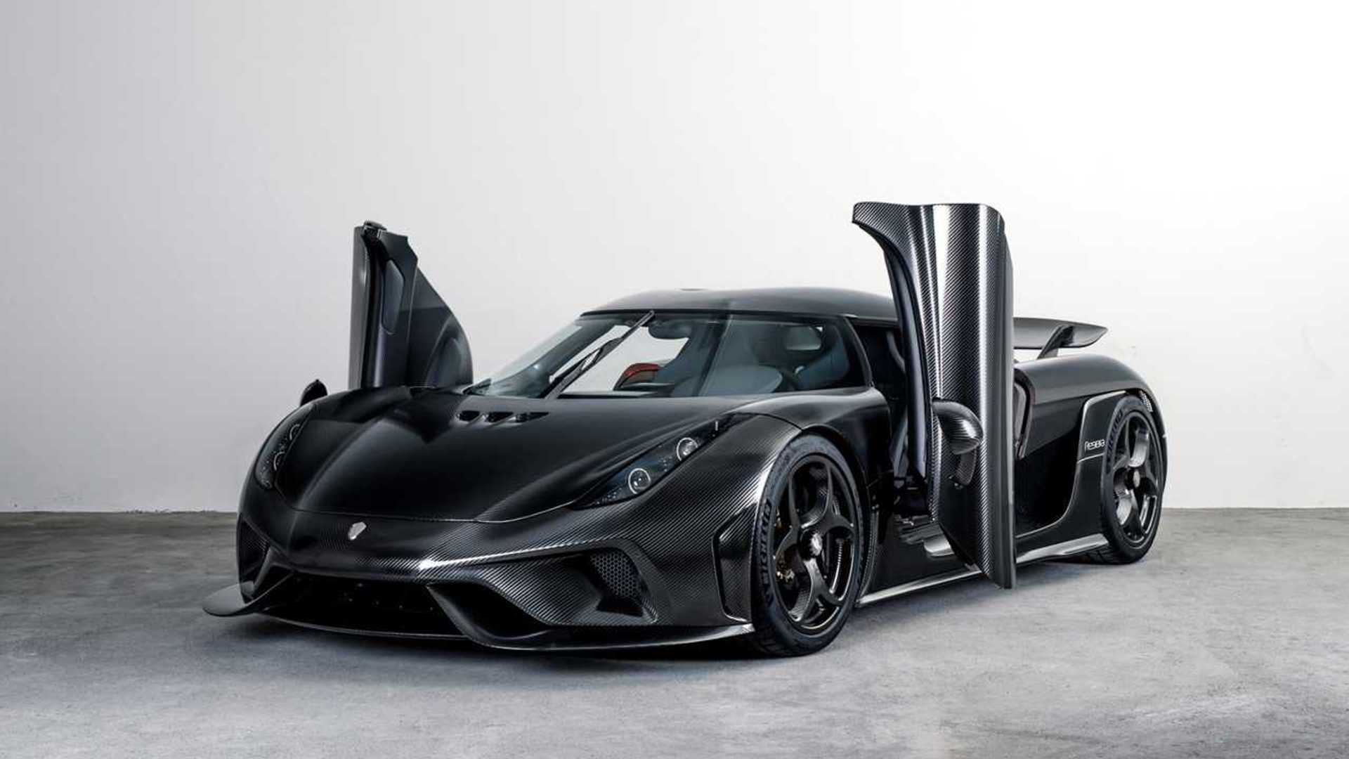 Koenigsegg Regera Gets Hand-Polished Bare Carbon Fiber Body