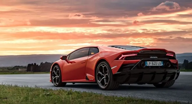 Lamborghini Huracan Evo Revealed with Updated Aerodynamics