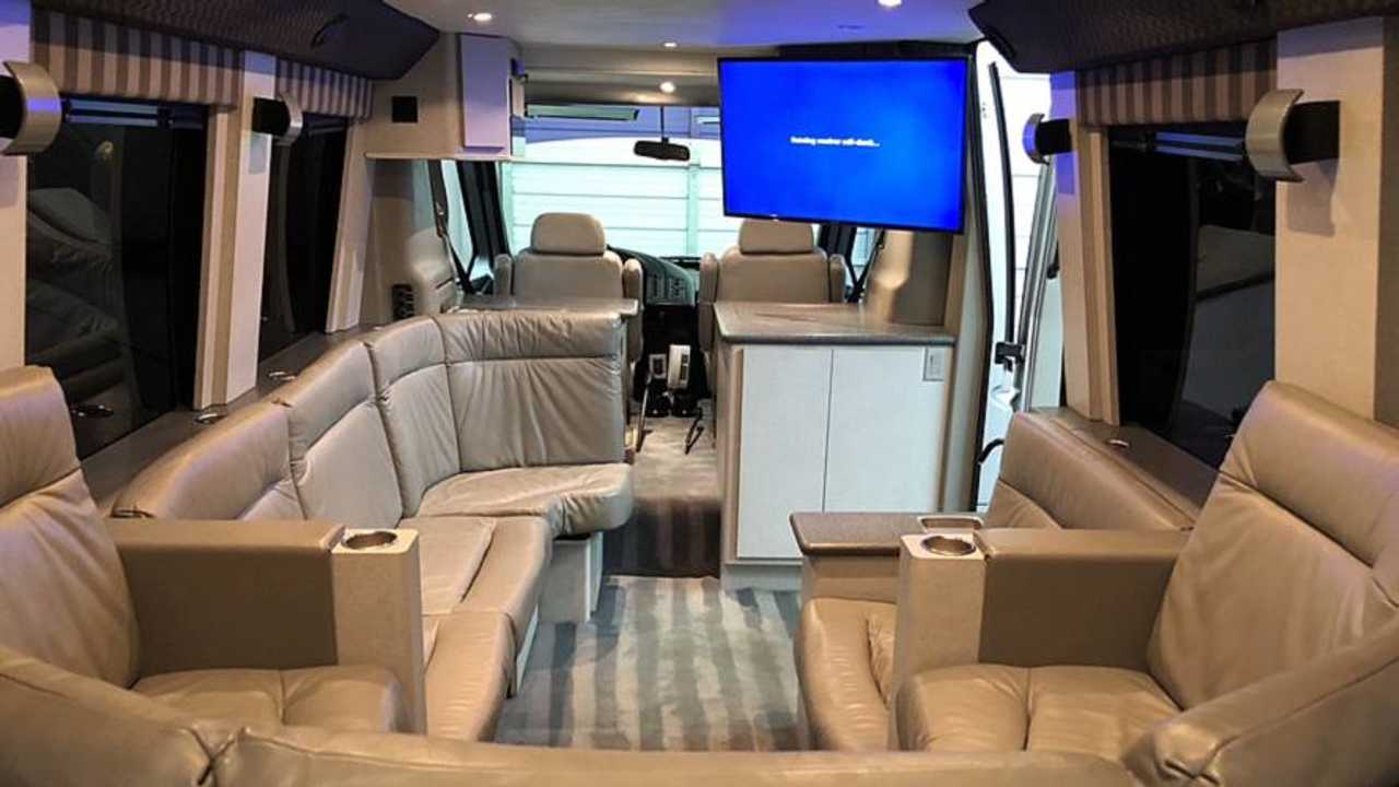 RV Meets Limo: This hand-built Mauck MSV1102s can be yours