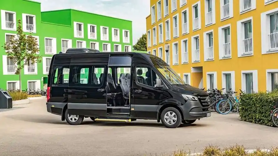 Mercedes unveils new minibuses based on Sprinter technology