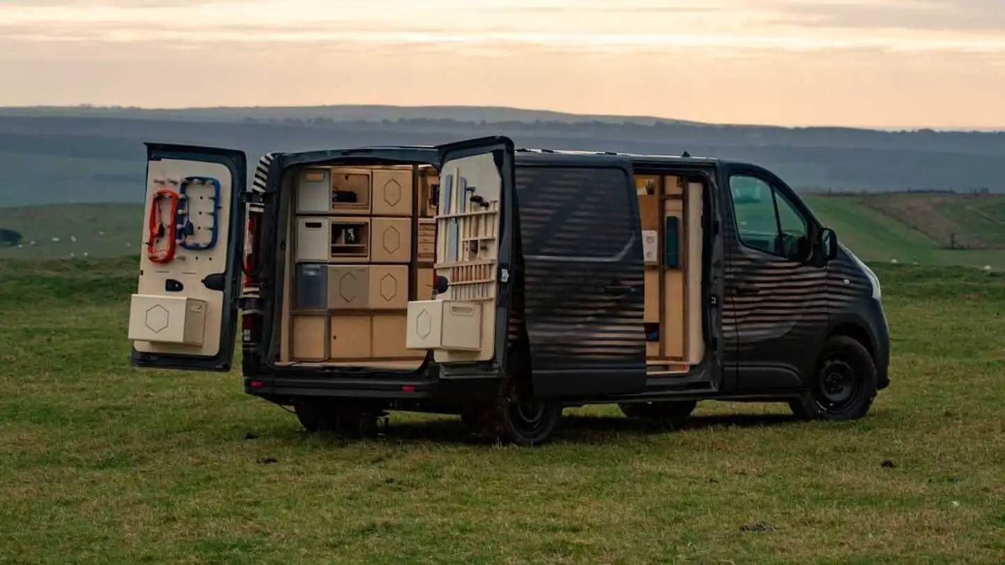 Nissan NV300 Concept - Your Workshop Can Be Anywhere