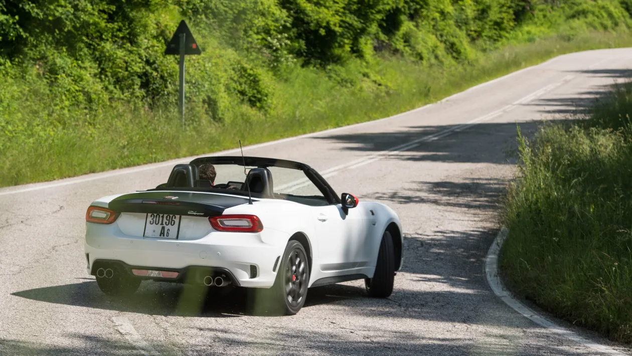 2019 Fiat124 Spider is Louder, but Not Faster or Stronger