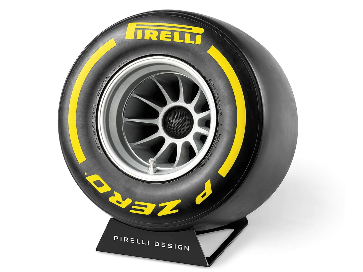 Pirelli Design launches a Bluetooth speaker that looks like a F1 wheel