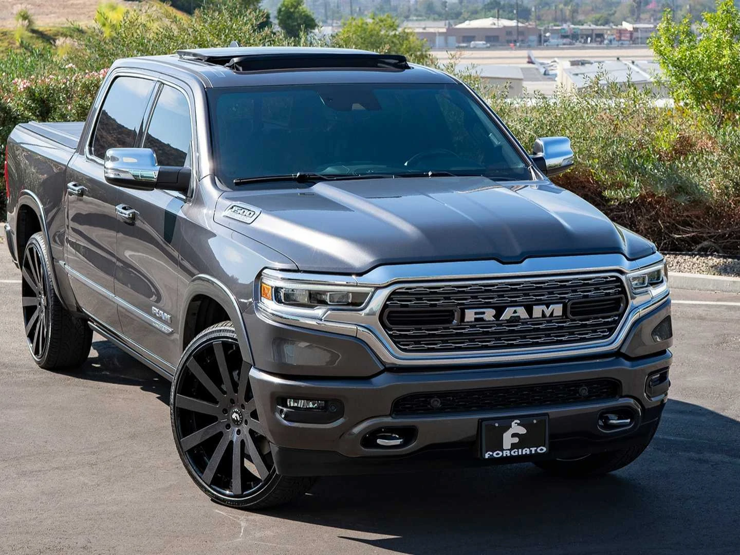 Shaq's new Ram 1500 has massive 26-inch Forgiato wheels