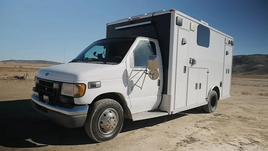 Ex-Ambulance is the Perfect Choice for These Tiny House Pros