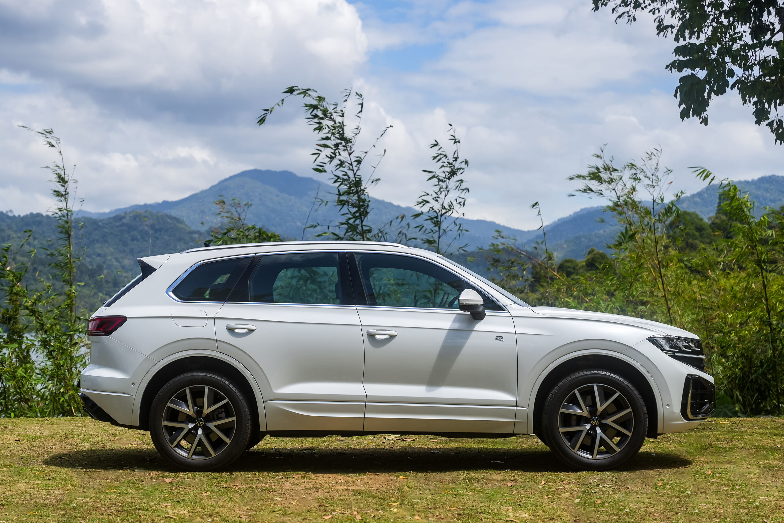 Volkswagen Touareg R-Line announced