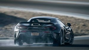 McLaren 600LT Challenges V12-Powered Ferrari 812 In A Drag Race