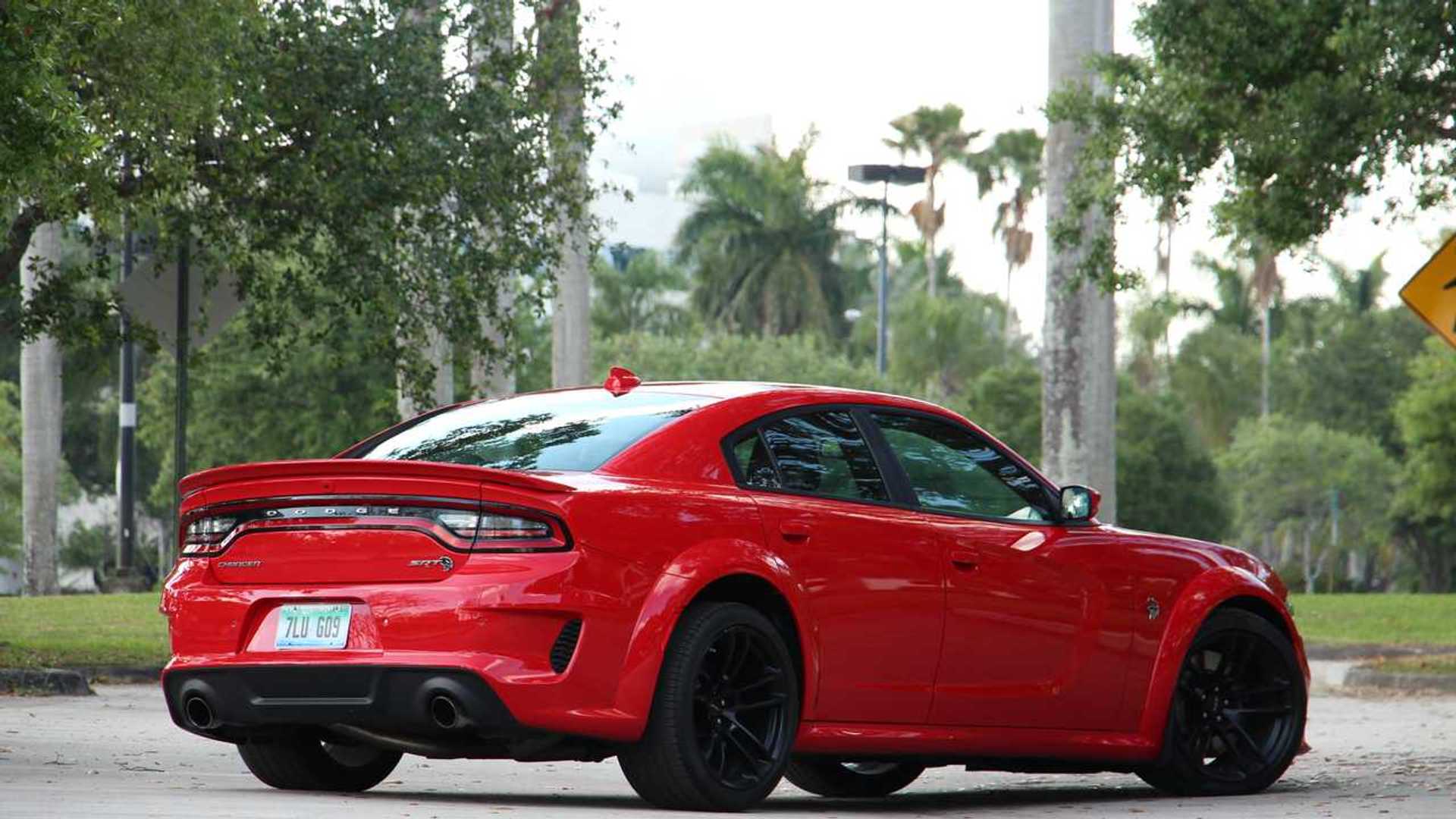 2020-dodge-charger-srt-hellcat-widebody-review