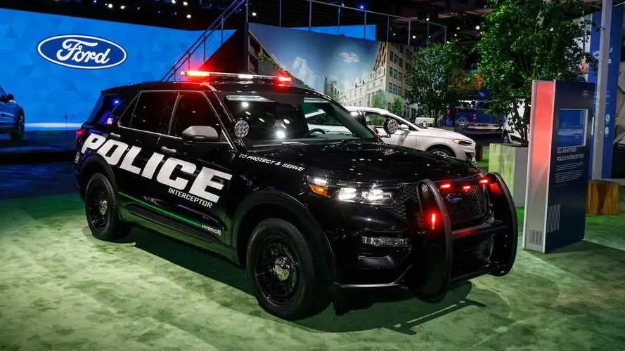 2020-ford-police-interceptor-naias-