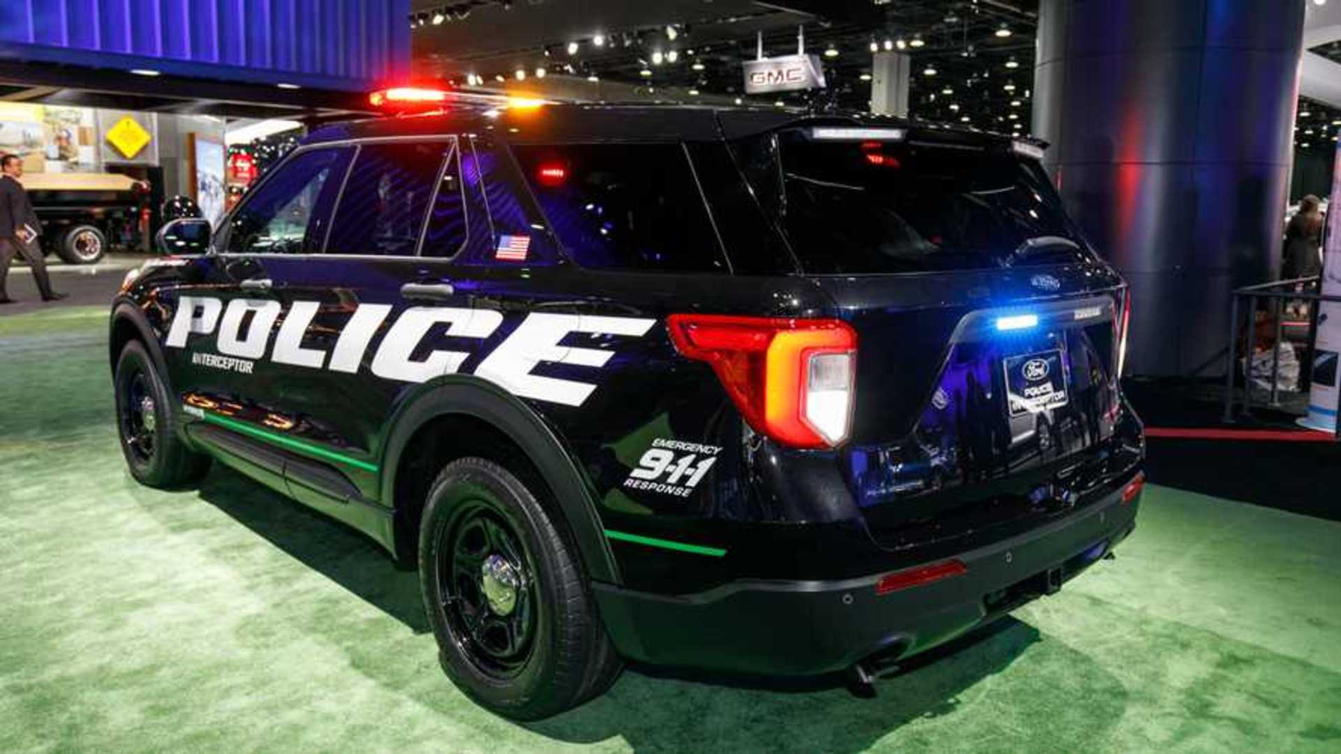 2020-ford-police-interceptor-naias-live 4 -