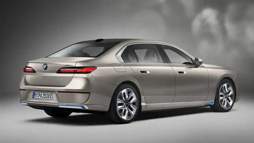 2023 BMW 7 Series And i7 EV Revealed