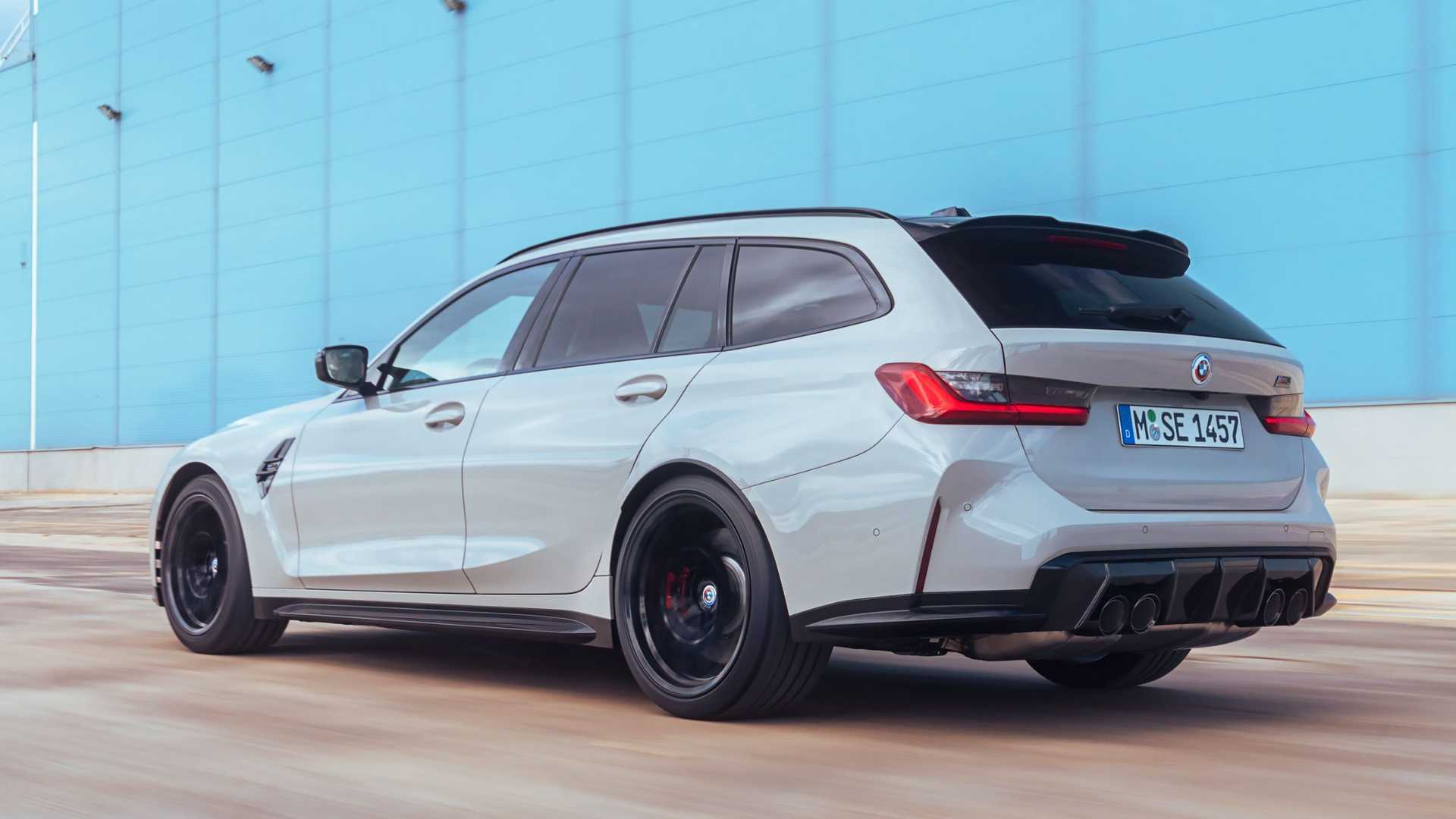 BMW M3 Touring Makes it Easy in the Rain on First Goodwood Run