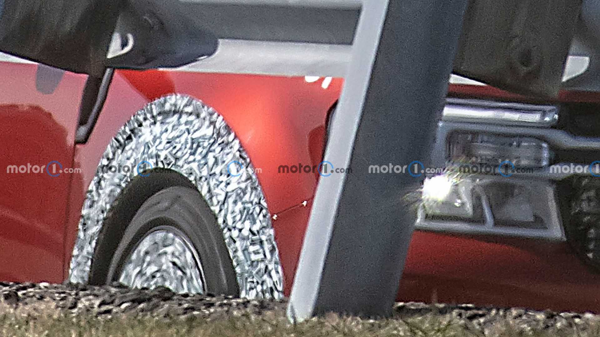 Ford Maverick ST Spied with Dual Exhausts, Flared Front Fenders