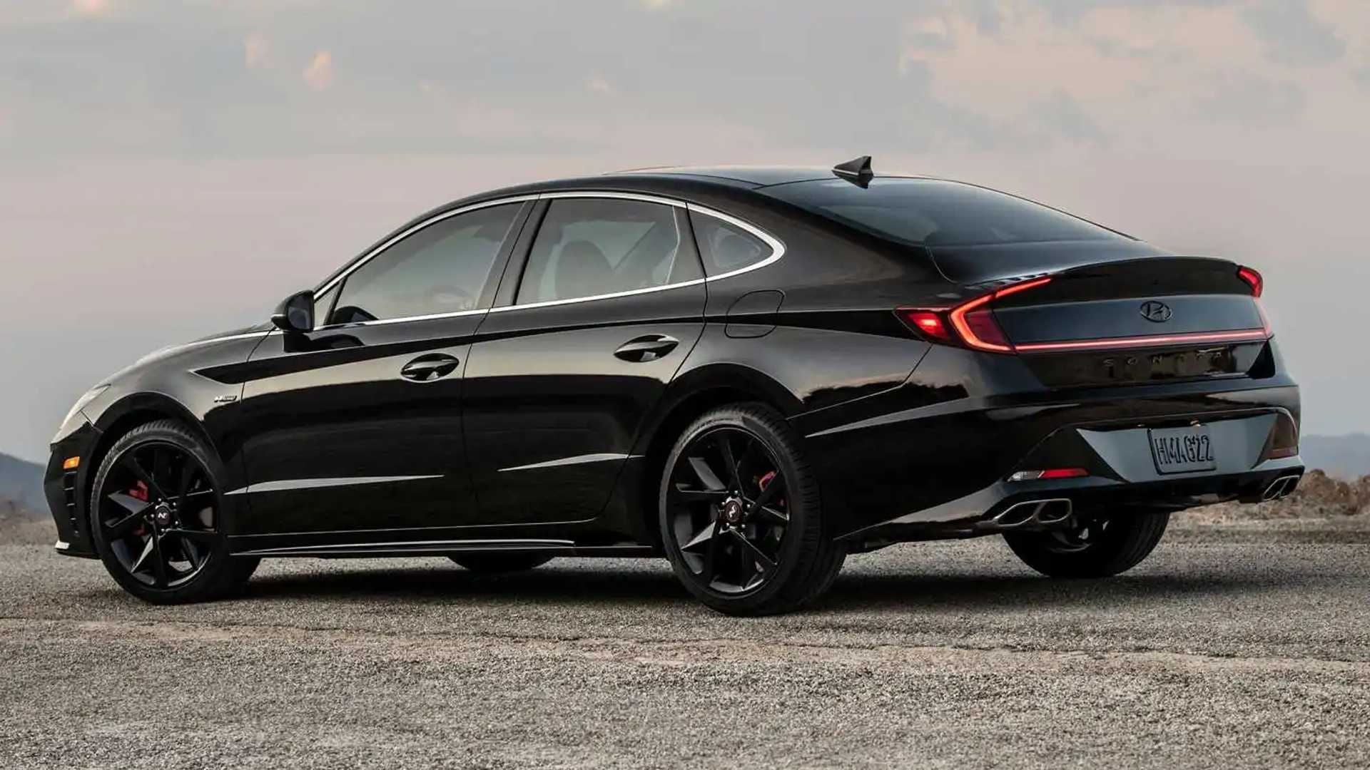 2022-hyundai-sonata-n-line-night-edition-front-three-quarters