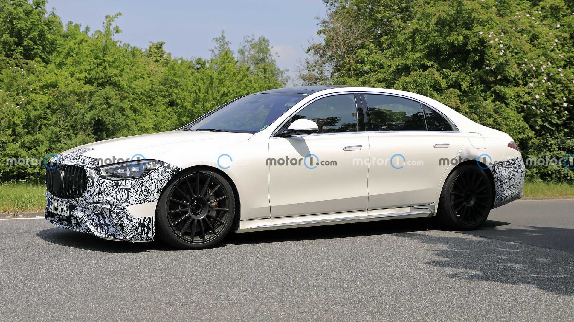 Mercedes-AMG S63 Plug In Hybrid, Spied, Could Come With More Than 700 HP