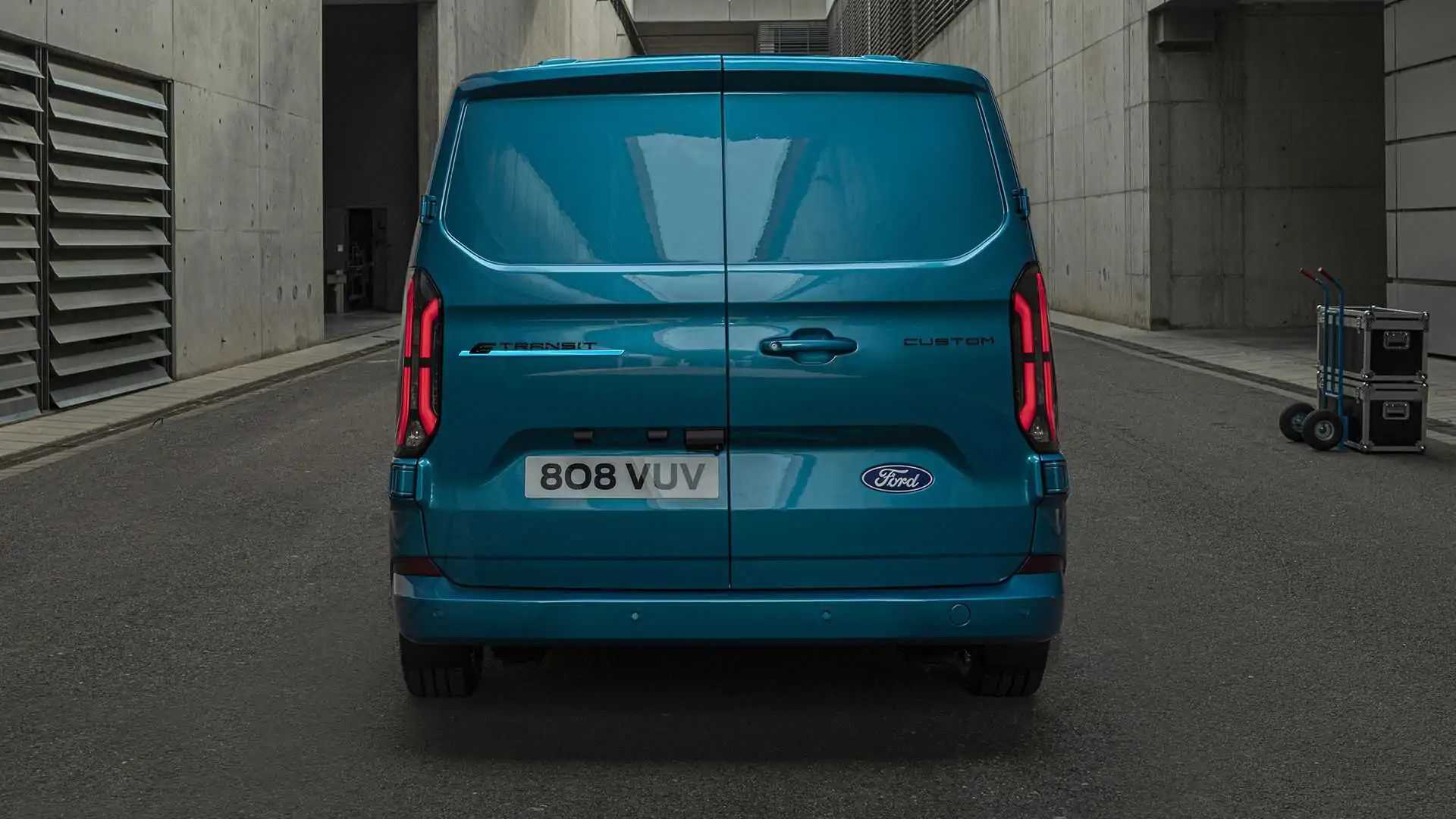 2023 Ford E-Transit Custom Revealed With Up To 236 Miles Of Range