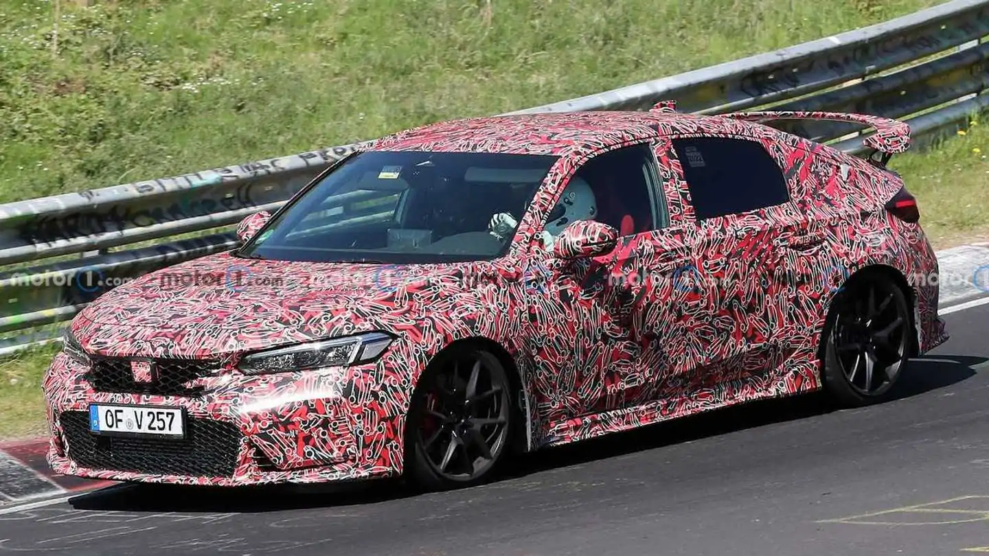 Honda Civic Type R Recovered at Nurburgring, Just Before June Debut