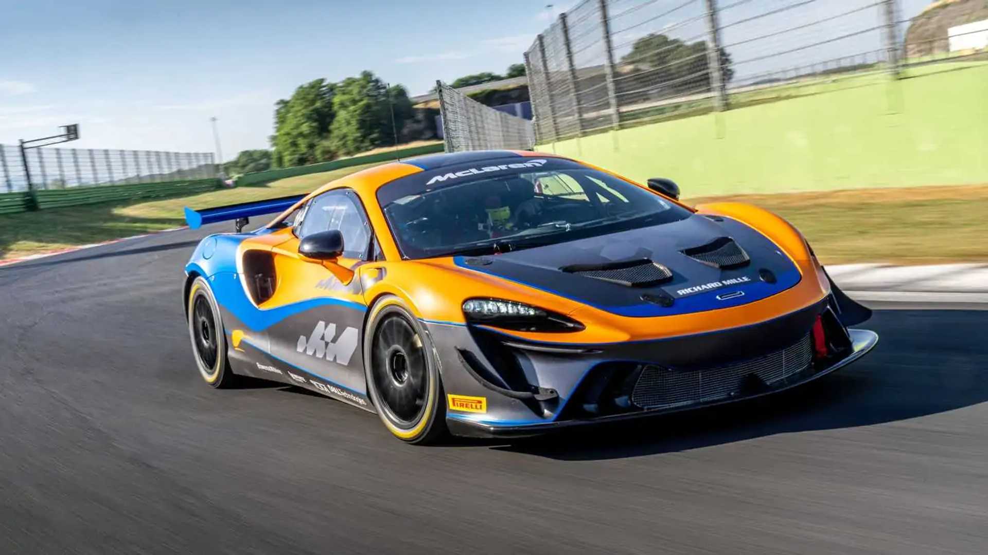 McLaren Artura GT4 Revealed as a Pure V6 Race Car without Hybrid Assist