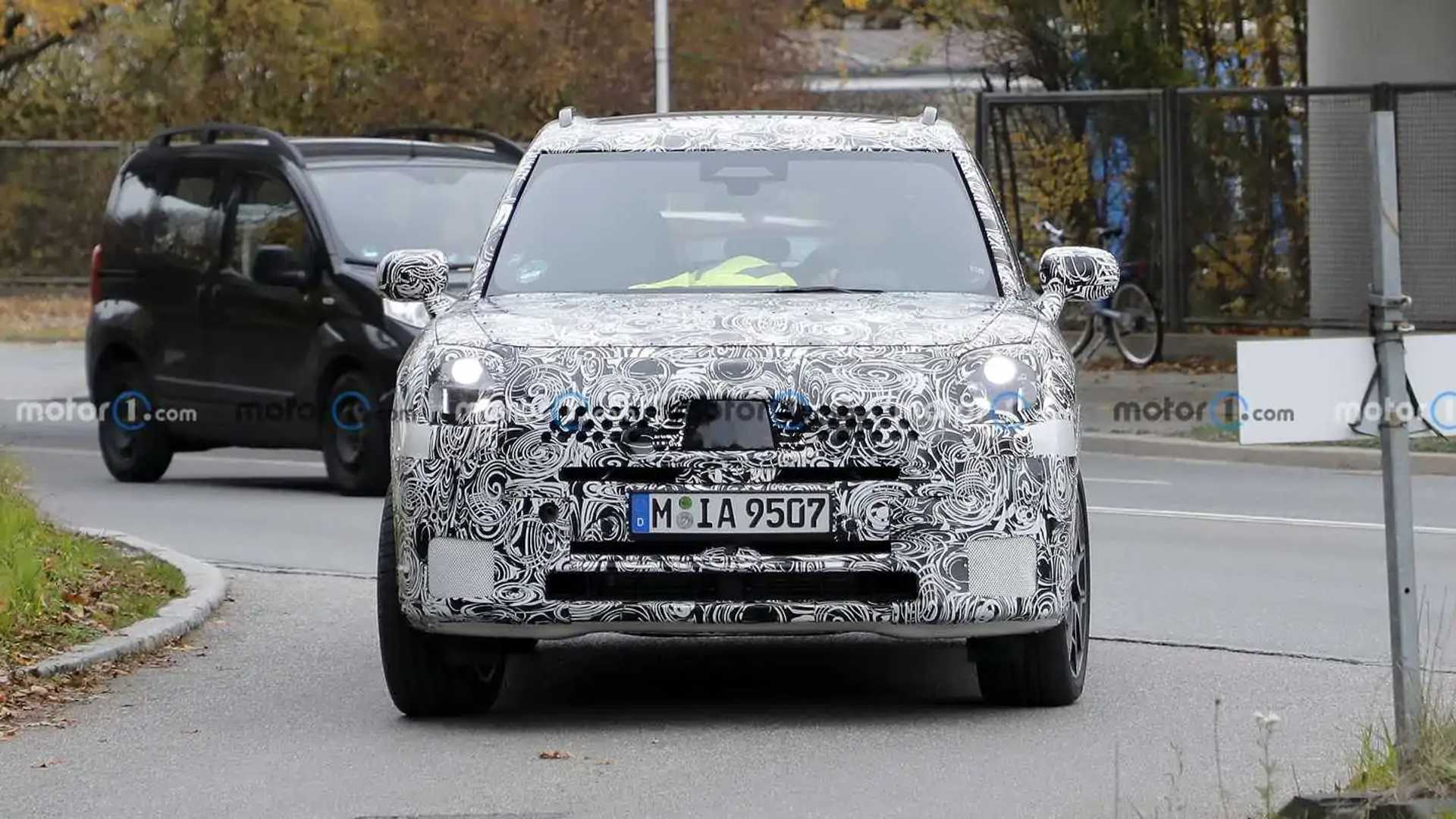 Mini Countryman S Spied On Video Being Pushed Hard At Nurburgring