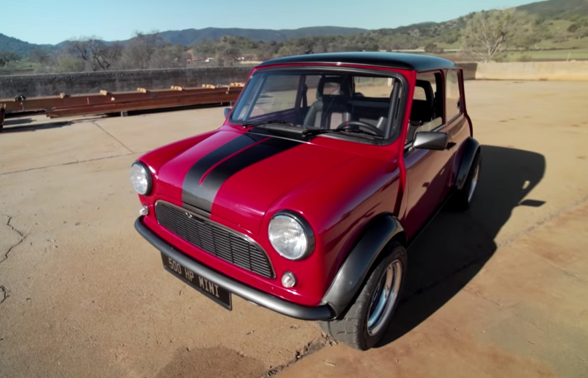 Classic Mini Opens its Own Doors to Race the 1,000-HP Hellcat Charger