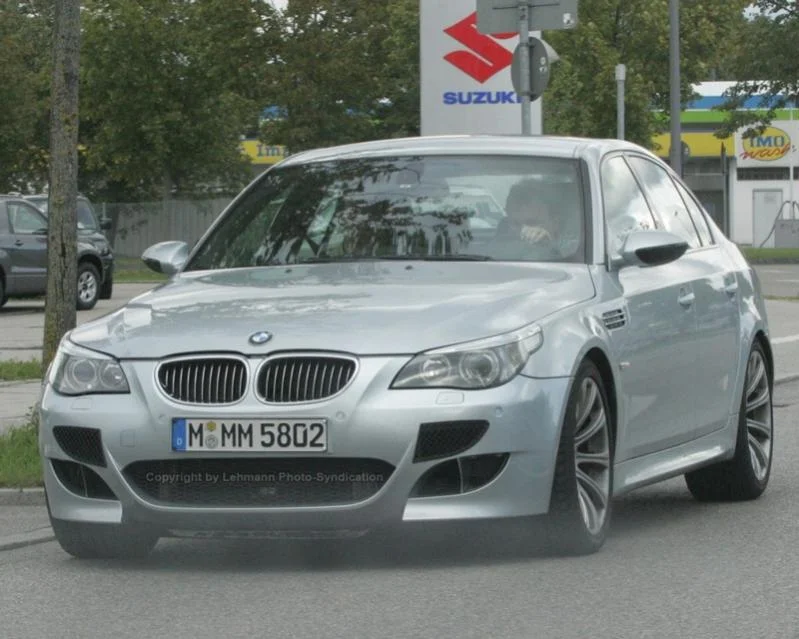 2011 BMW M5 will be equipped with a 5.5L V10 engine