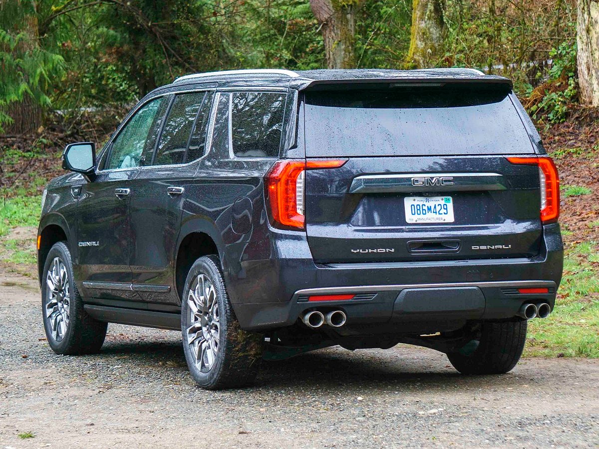 2023 GMC Yukon Denali Ultimate With Super Cruise, Grain Leder