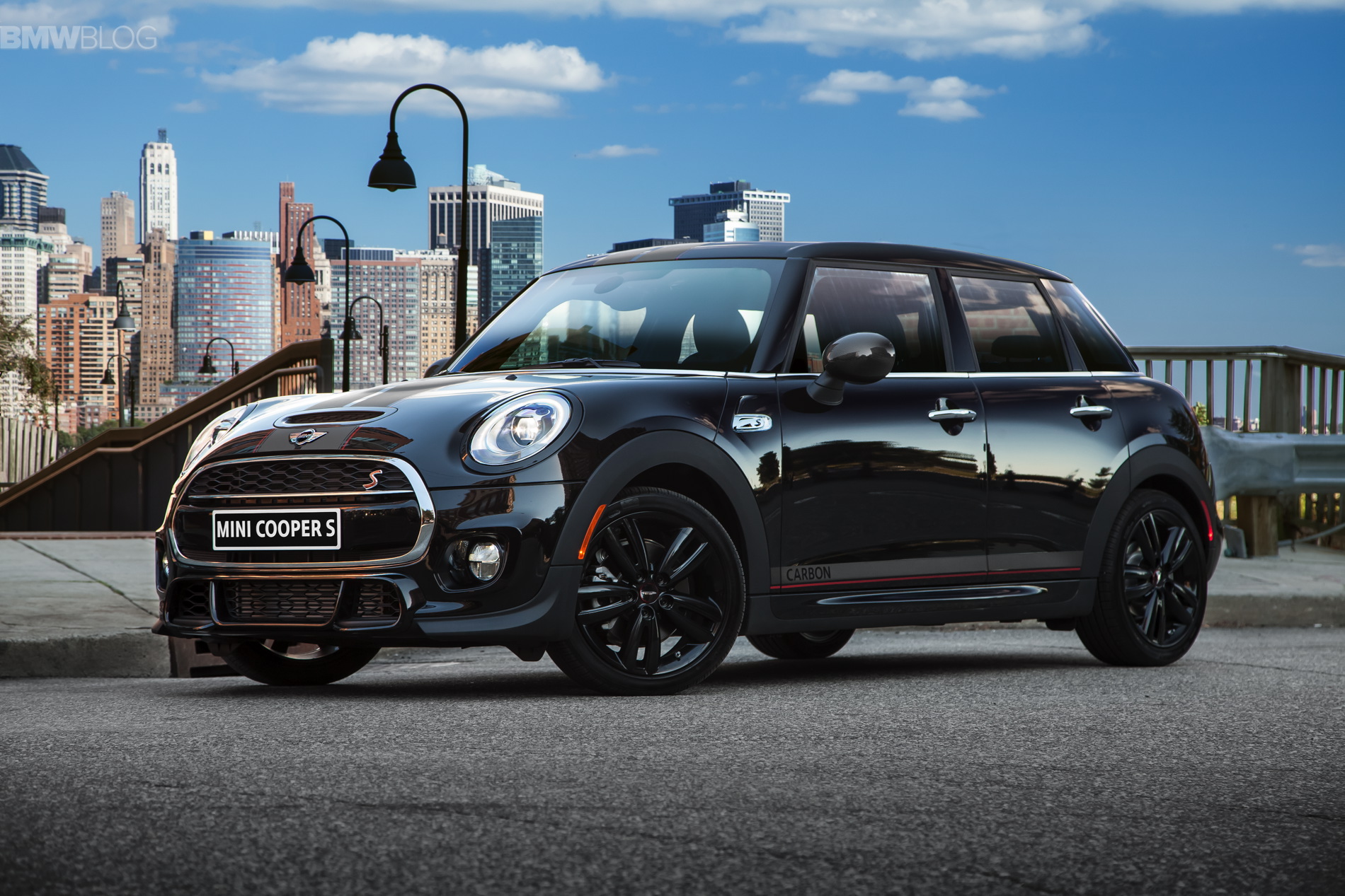 MINI Cooper S Carbon Edition launches with 208 HP