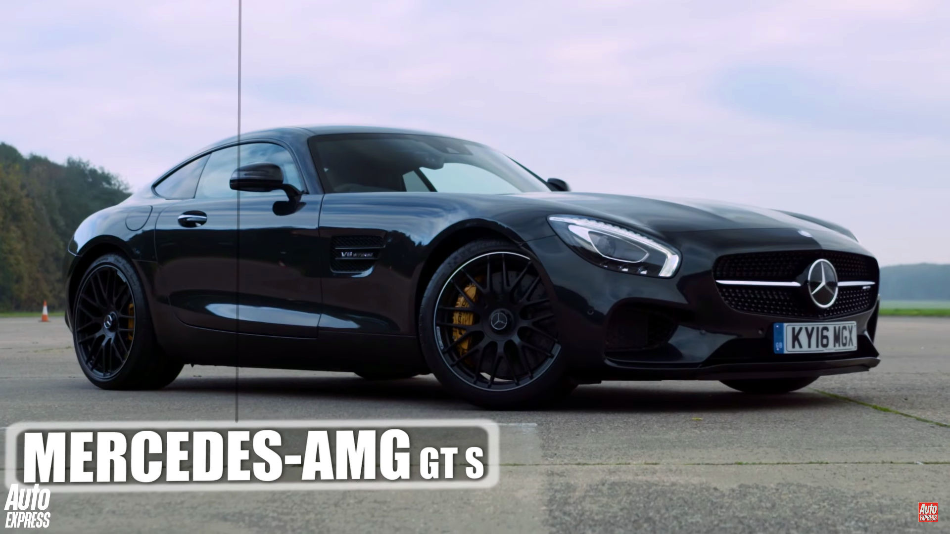 Mercedes-AMG GTS and Audi R8 V10 face off with amazing results