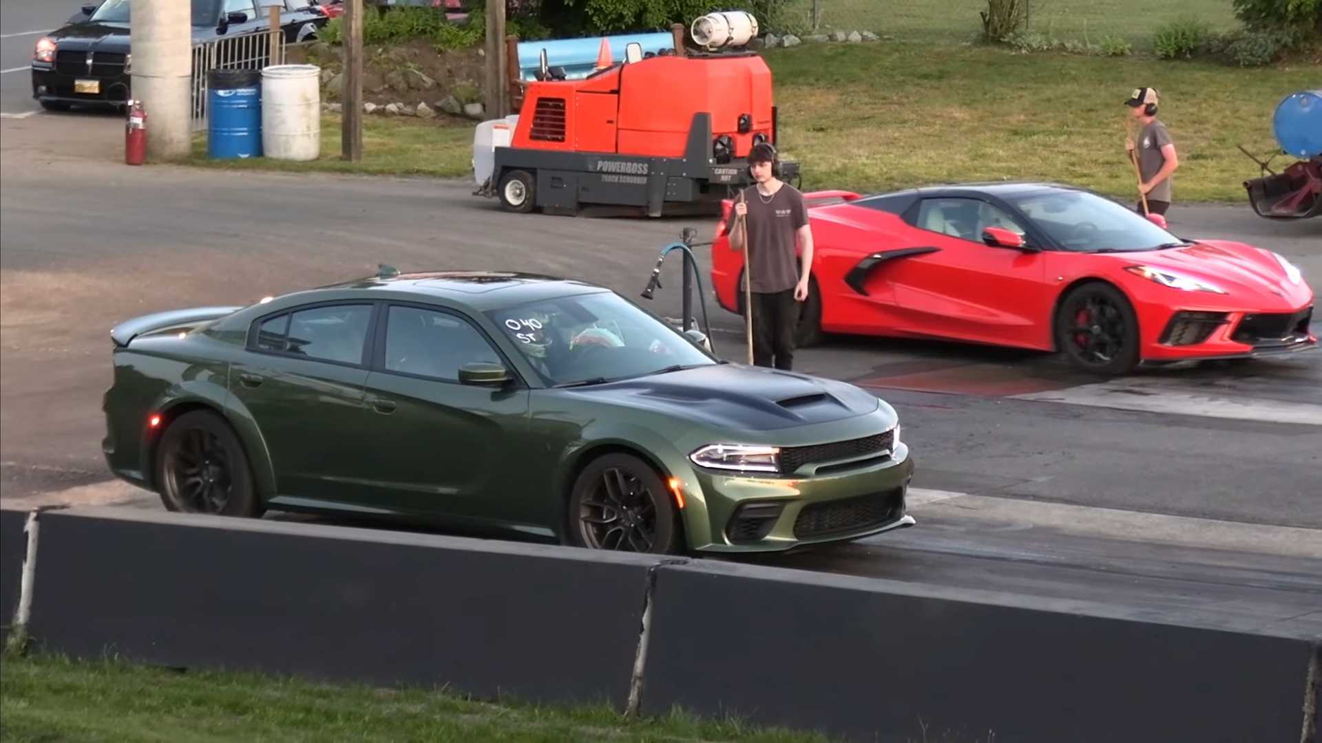 Dodge Charger Hellcats Dominate Corvette C8, Ram 1500 R/T In Drag Race