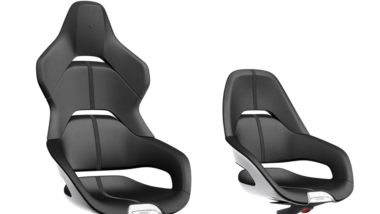 Ferrari Office Chair offers Supercar Seating while writing emails