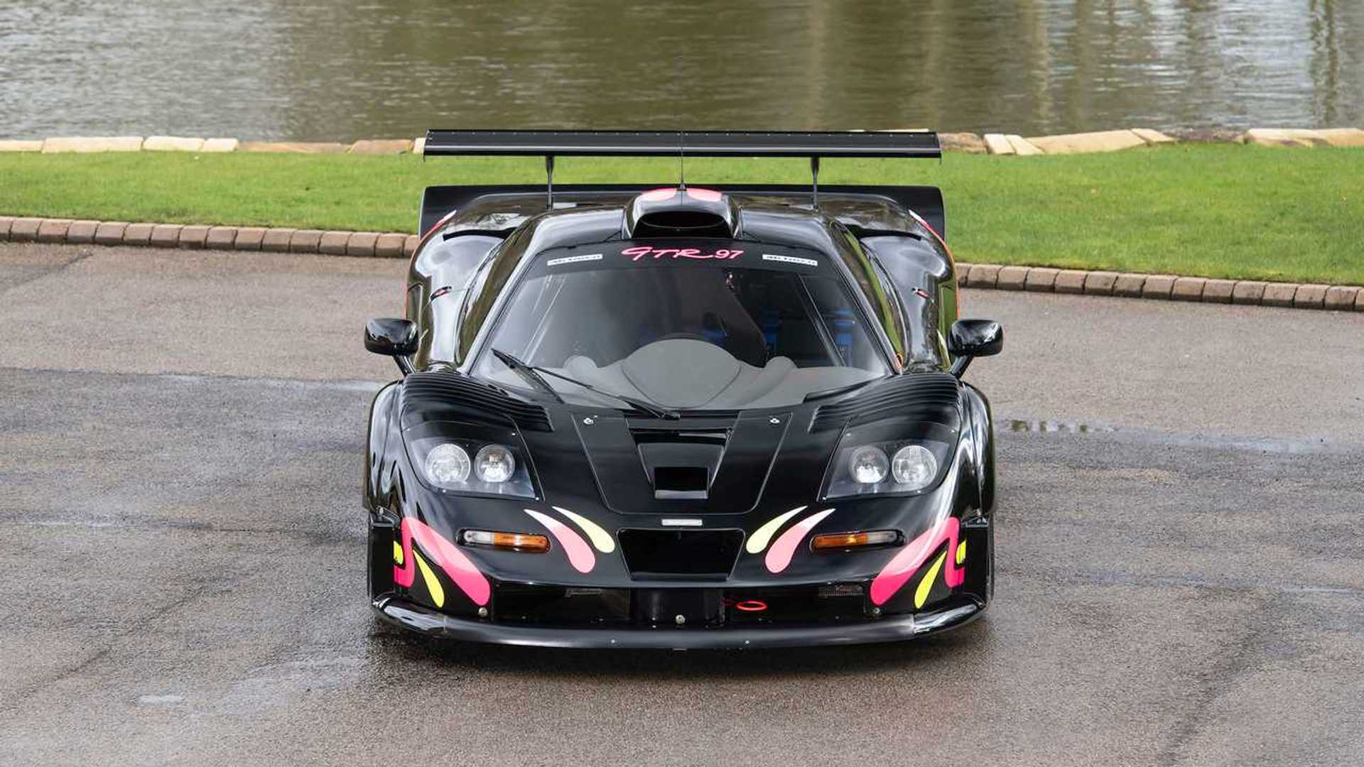 McLaren F1 GTR Road Car Makes A Spectacular Display in London