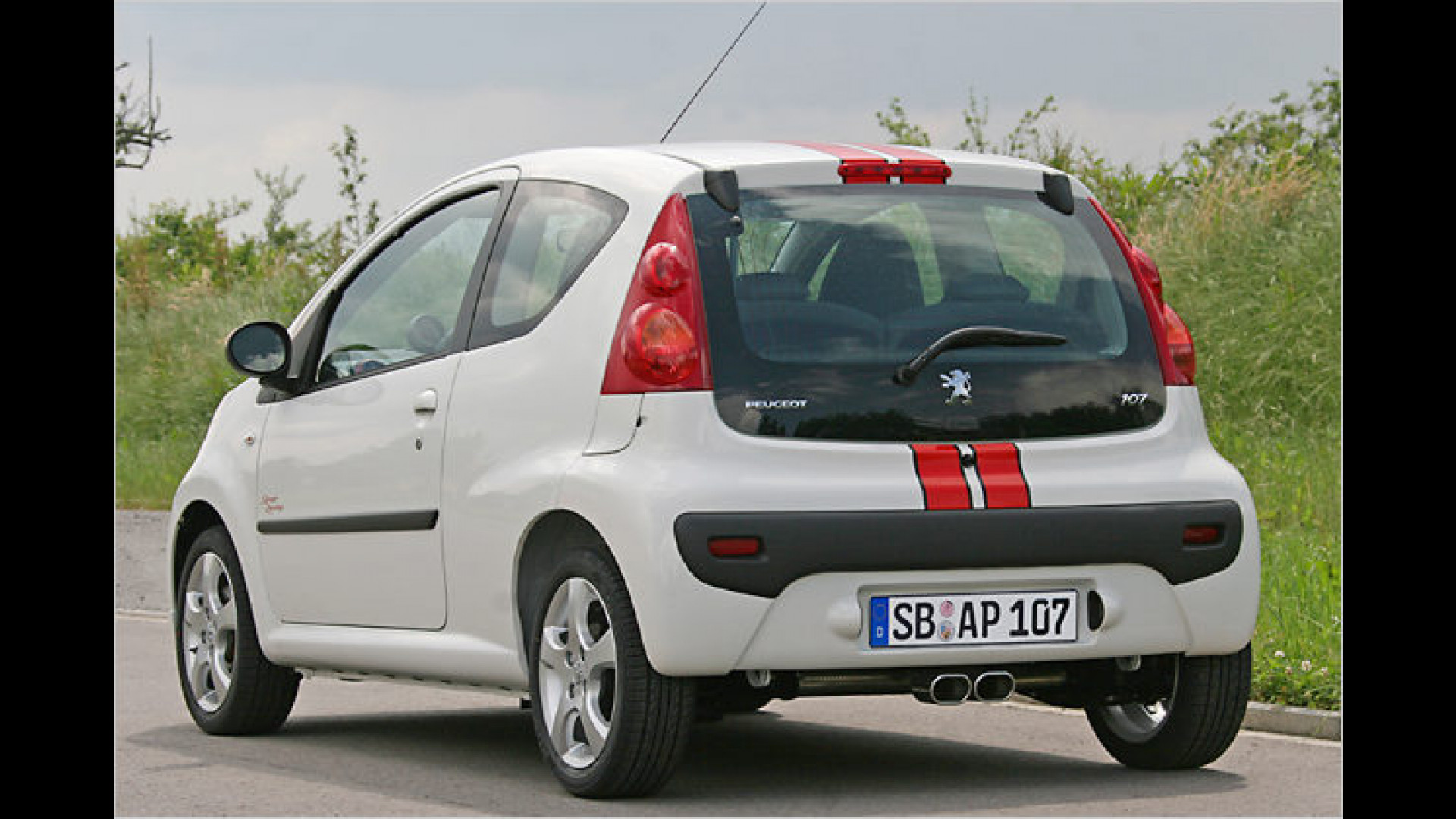 Peugeot 107 Street Racing and Street Racing Cool Editions