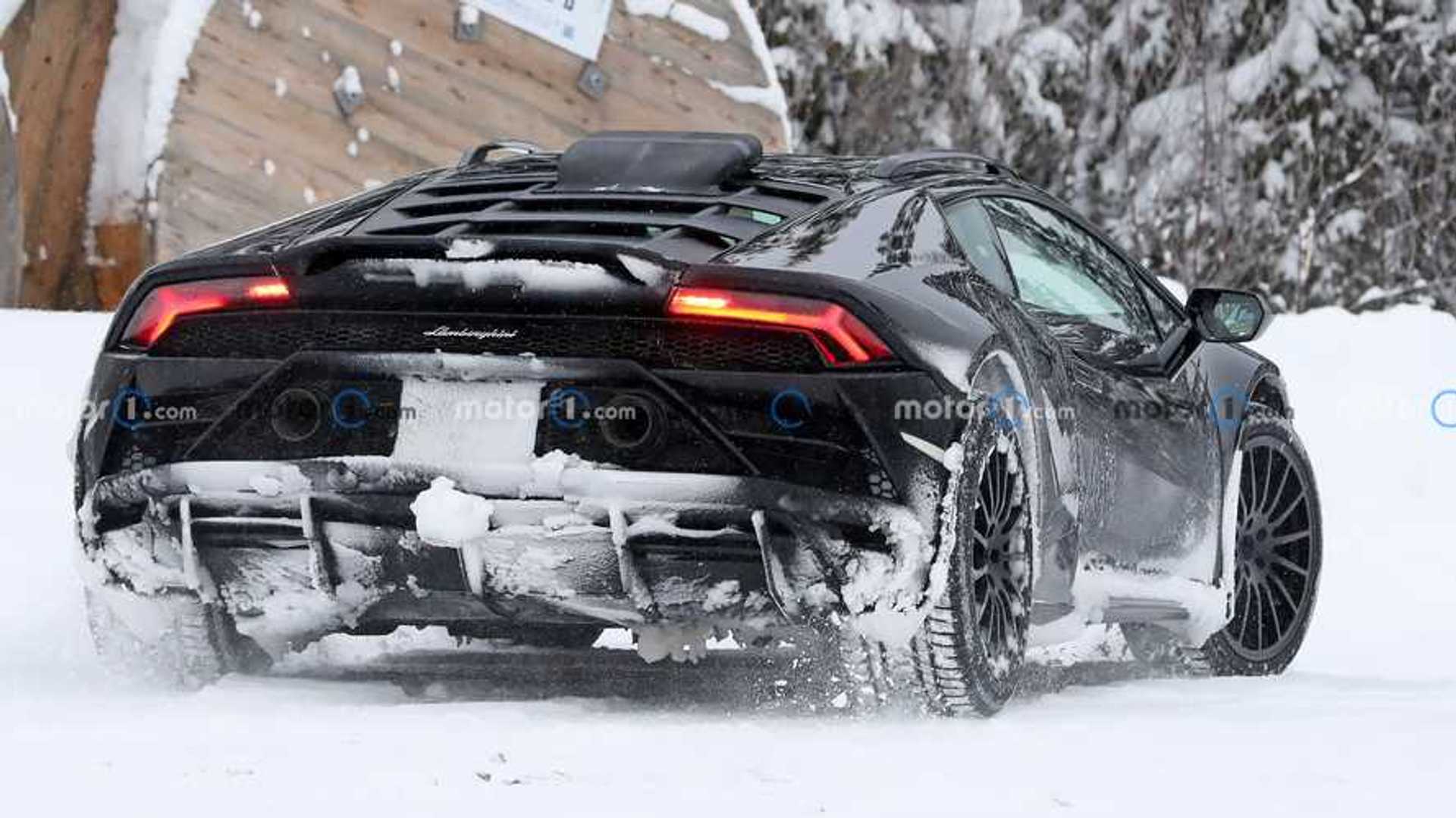 Lamborghini Urus Rescue Vehicle Featured with Cool Off-Road Upgrades