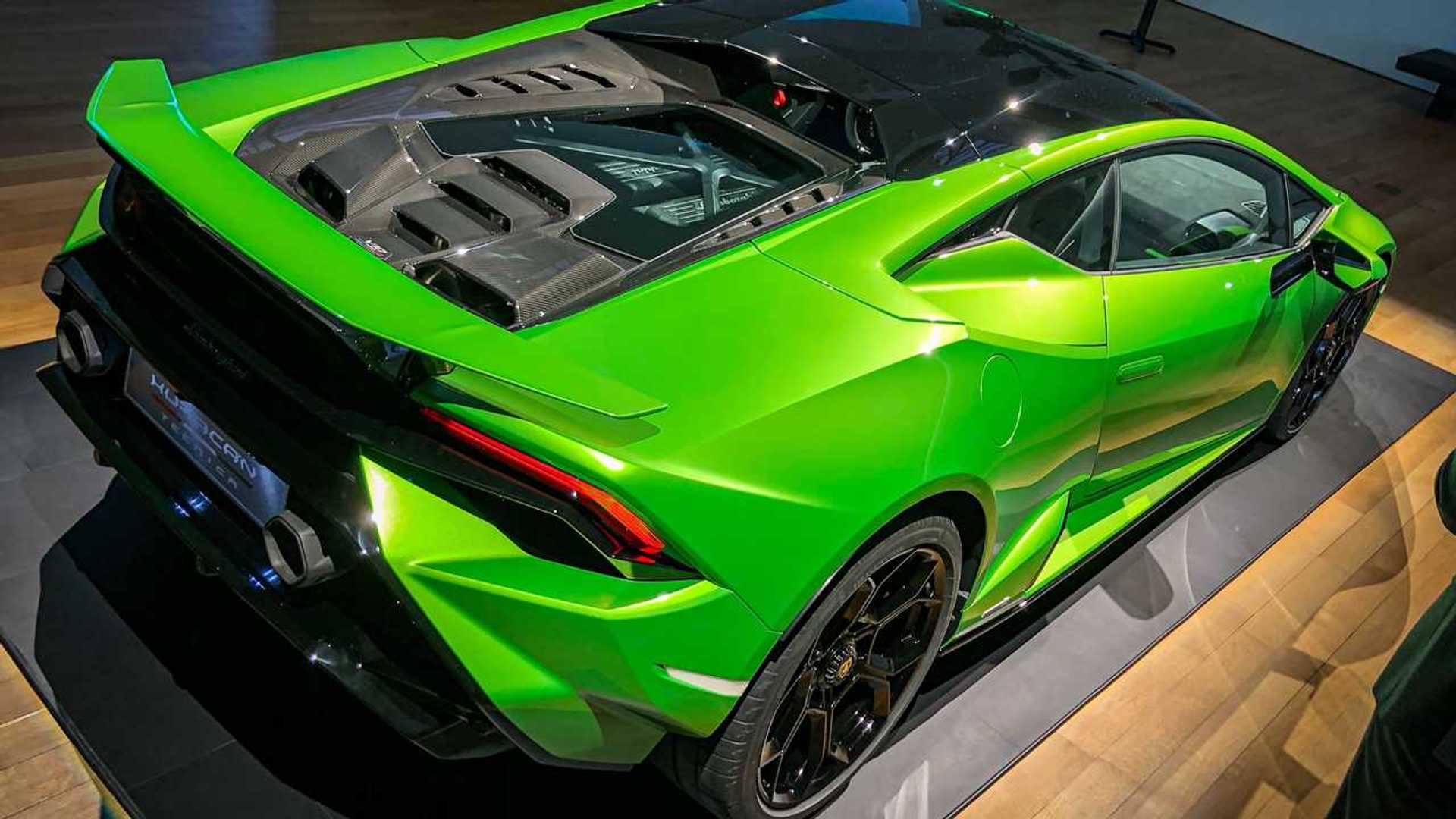 Lamborghini Huracan Tecnica Debuts In New York With STO Power