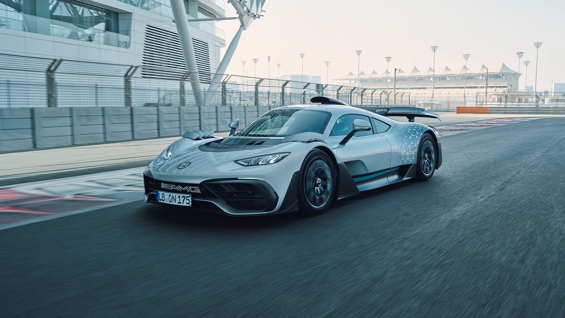 Mercedes-AMG Project One - jaw-dropping halo hypercar