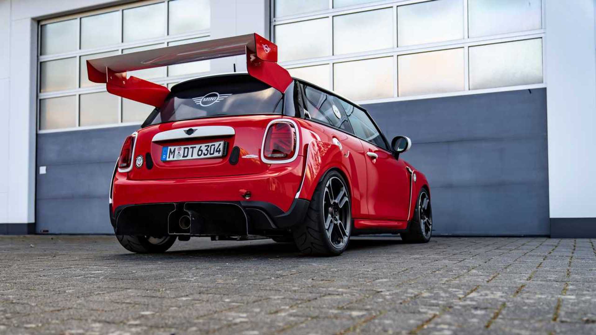 mini-john-cooper-works-by-bulldog-racing-for-the-2022-nurburgring-endurance-race