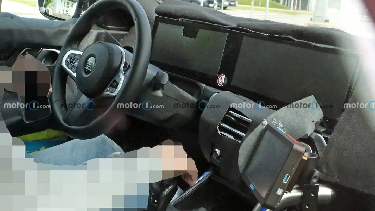 Two-Screen Upgrade to the BMW M2 Spy Shots 2023