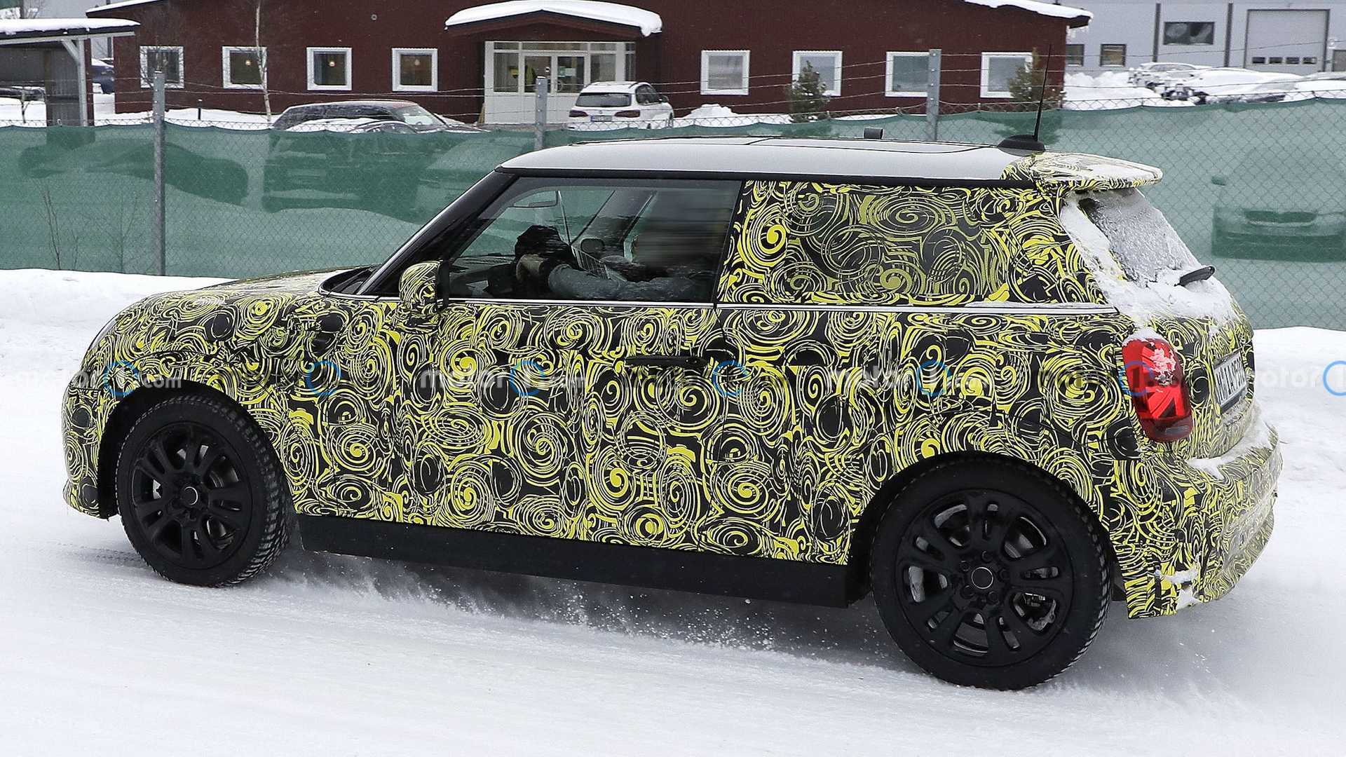 Spy Shots of a Mini 3-Door Hatch Capture Model with Familiar Styling