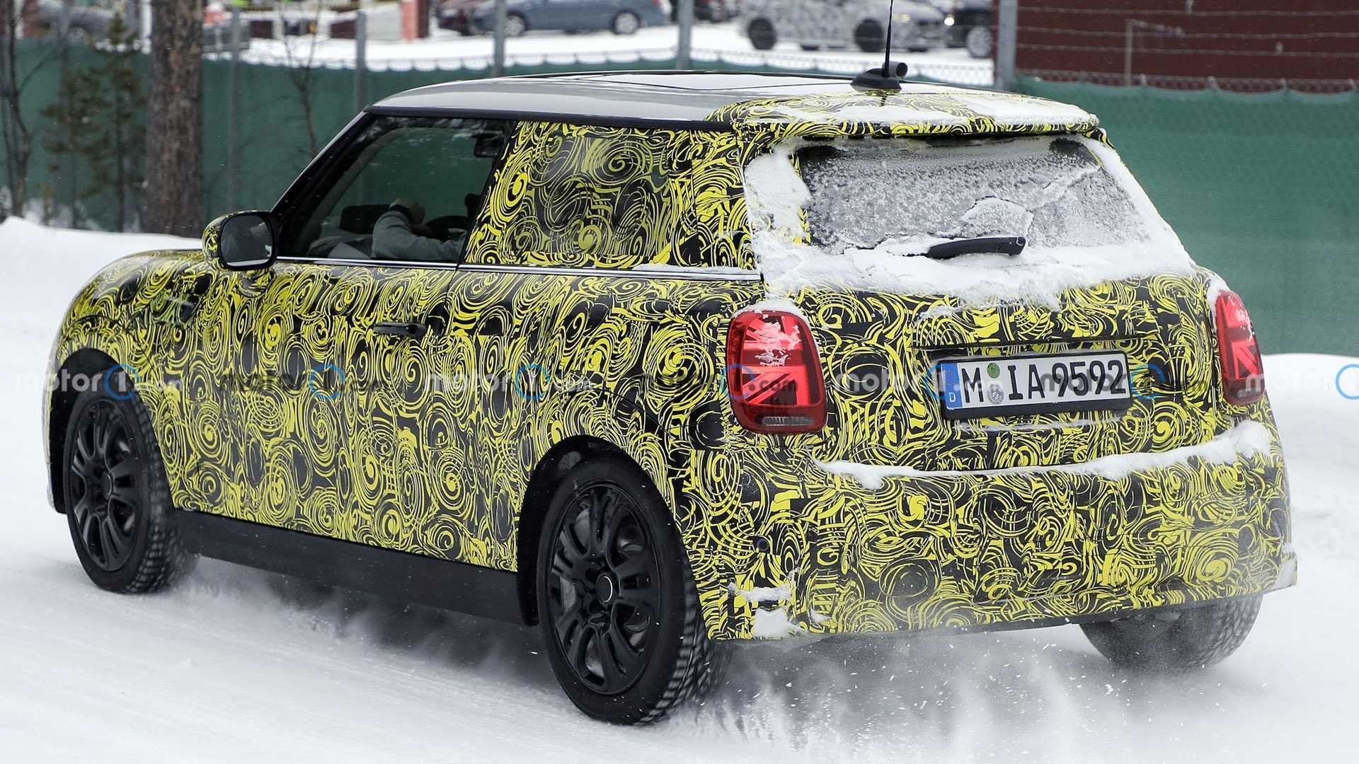 Spy Shots of a Mini 3-Door Hatch Capture Model with Familiar Styling