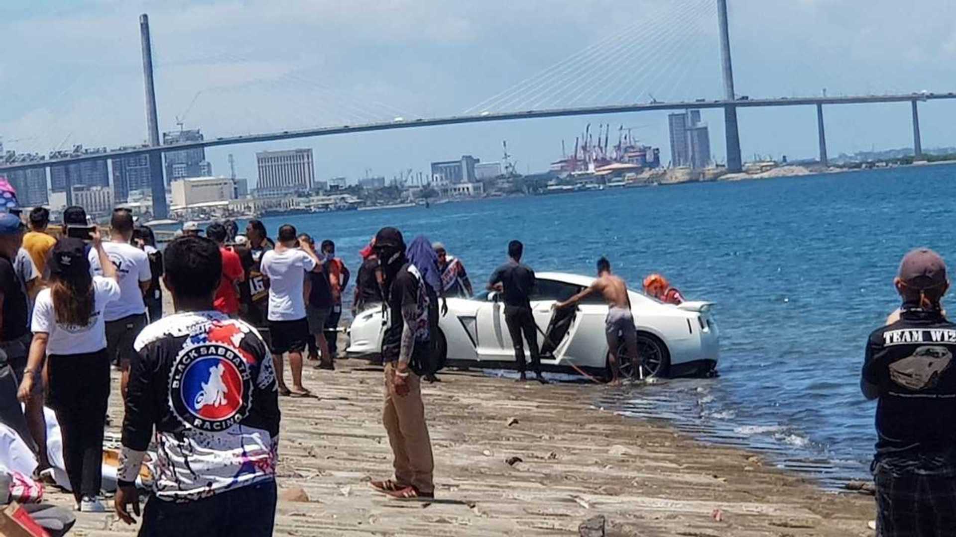 Nissan GT-R Become Amphibious Godzilla After Costly Mistake