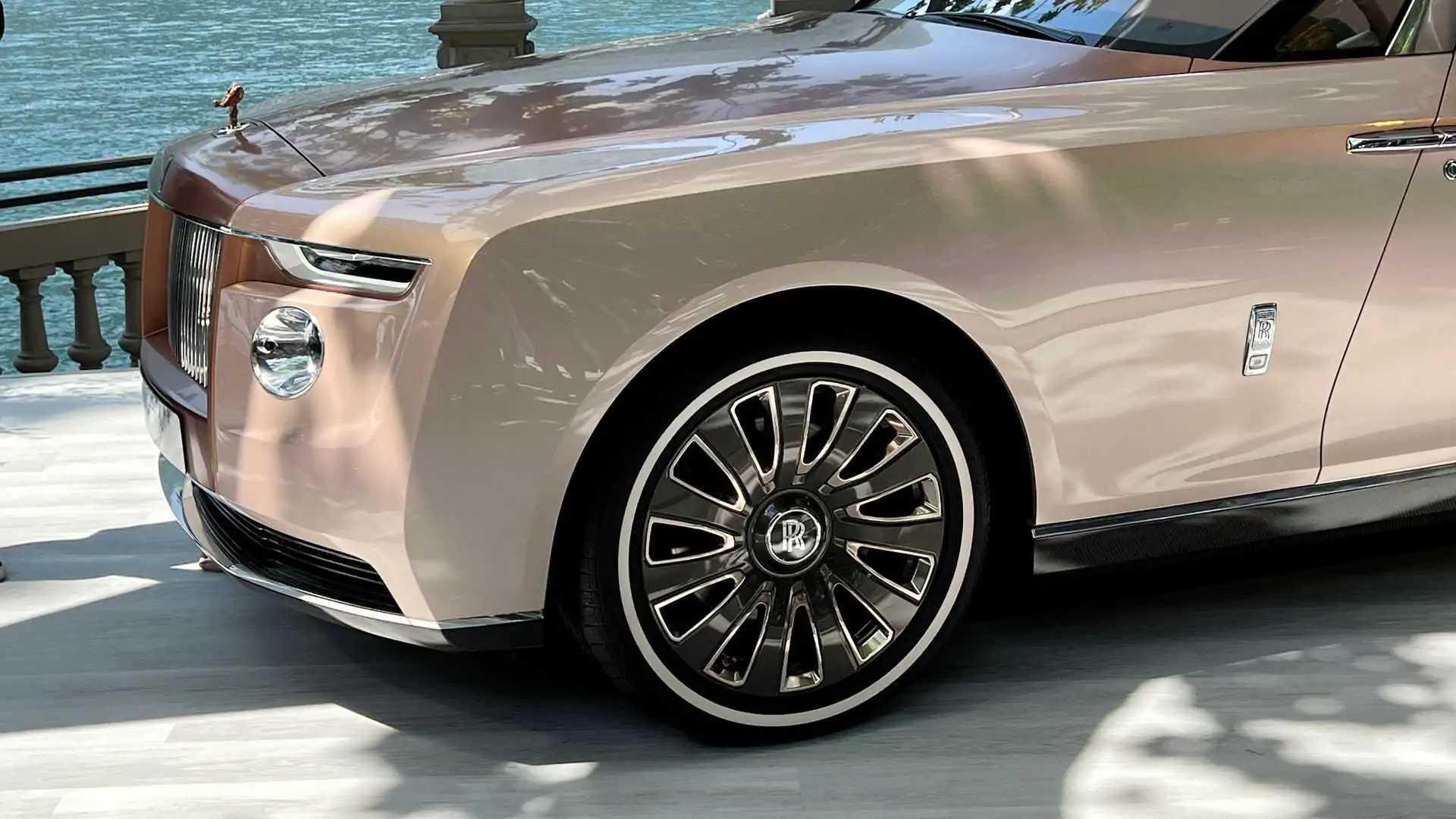 second-rolls-royce-boat-tail-live-images