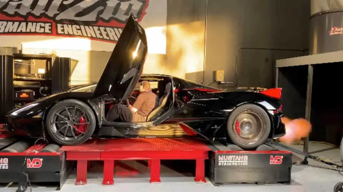 SSC Tuatara Engine Produces Close to 1,890 Horsepower on Dyno