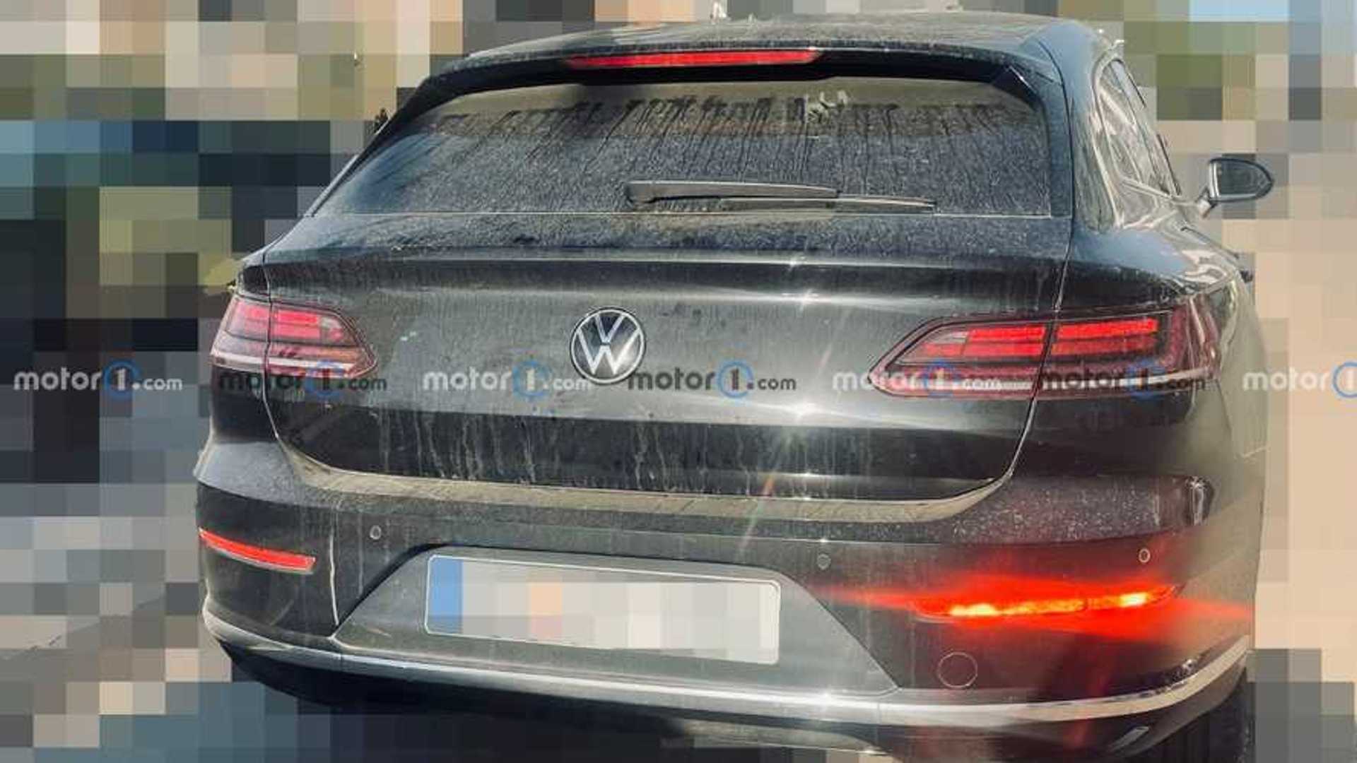 Refreshed Volkswagen Arteon Spied With Big Interior 